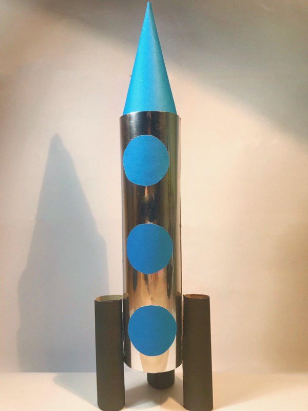 Модель ракеты из картона