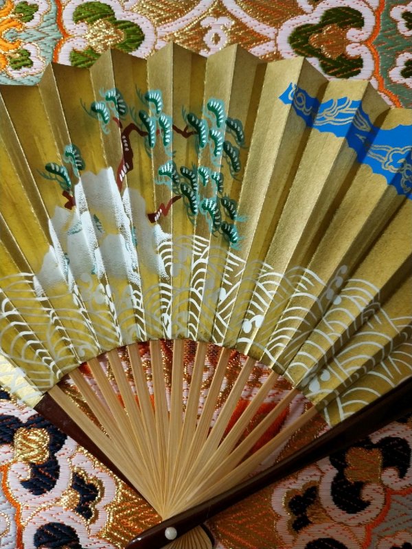 Японский бумажный веер