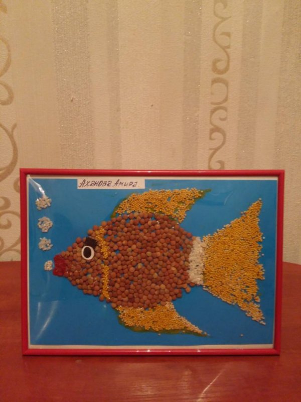 Золотая рыбка из пенопласта и пайеток