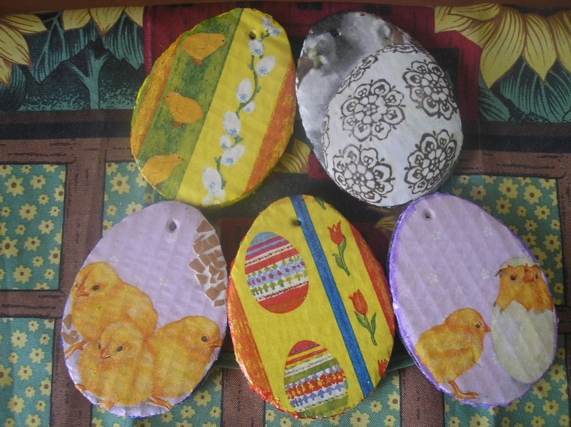 Пасхальные яйца украшенные бисером