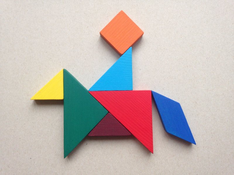 Композиция из геометрических фигур для детей