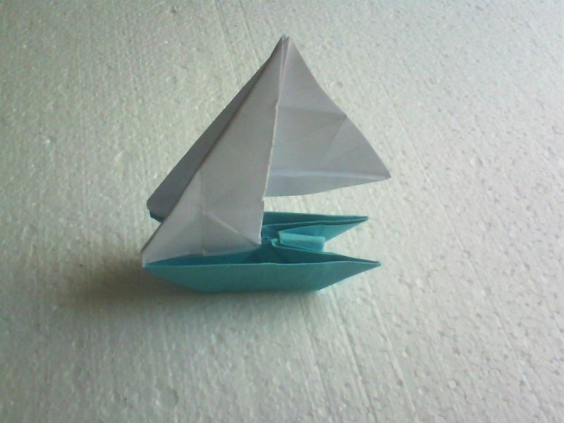 Парусный кораблик оригами