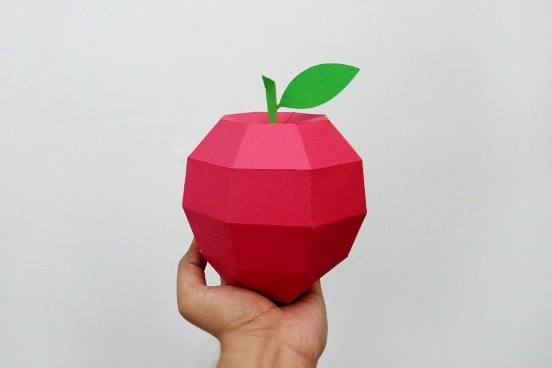 Яблоко из гофрированной бумаги