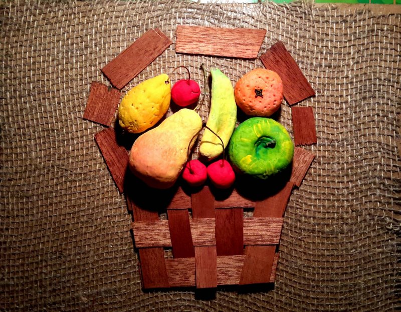 Поделка корзинка с фруктами