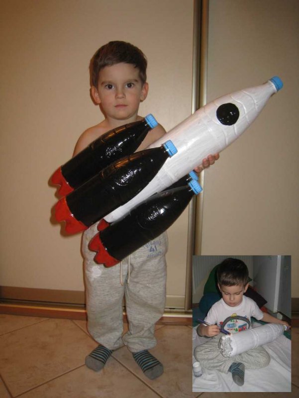 Кораблик ракета из бутылки