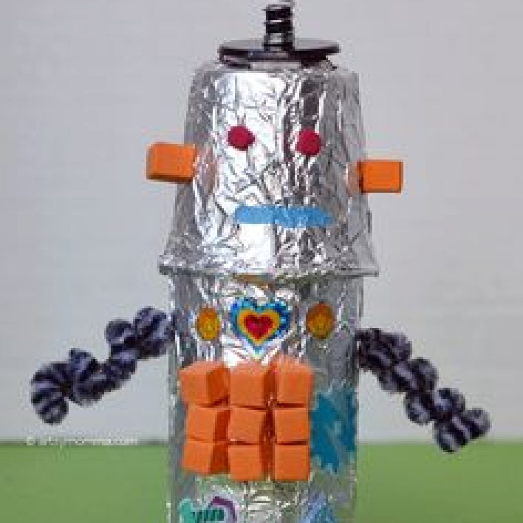 Робот из бросового материала для детей поделка