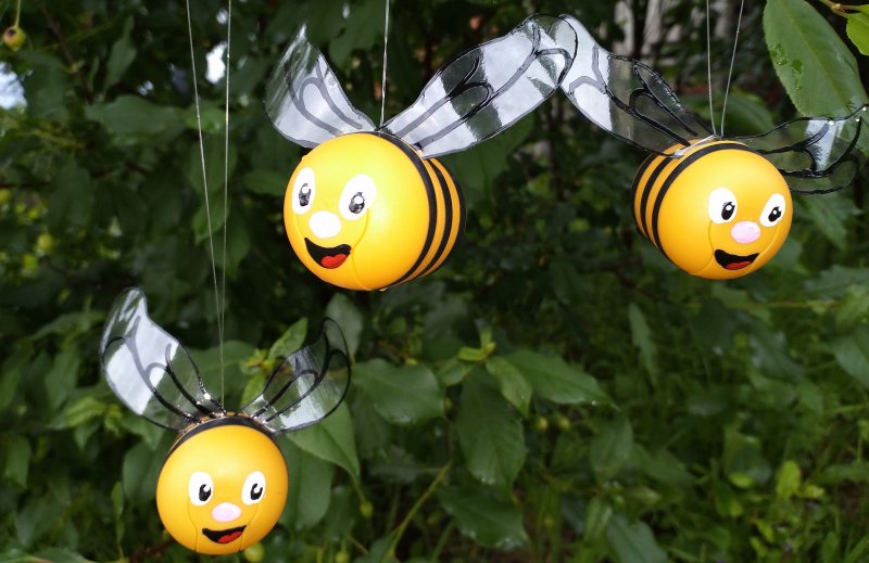 Пчёлка из Киндер сюрприза