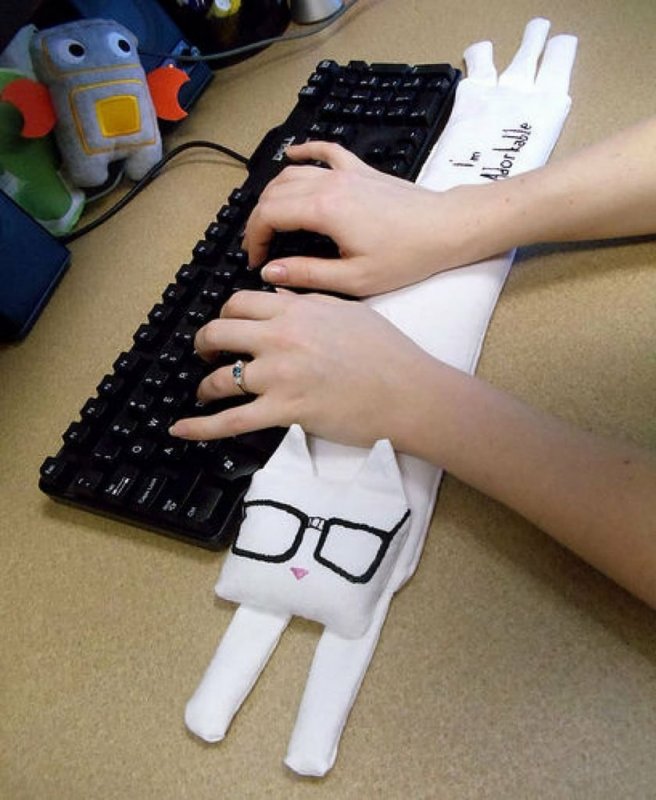 Подушечка под кисть руки для клавиатуры