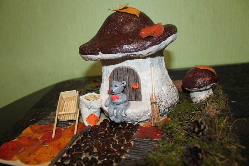 Осенние грибы папье маше