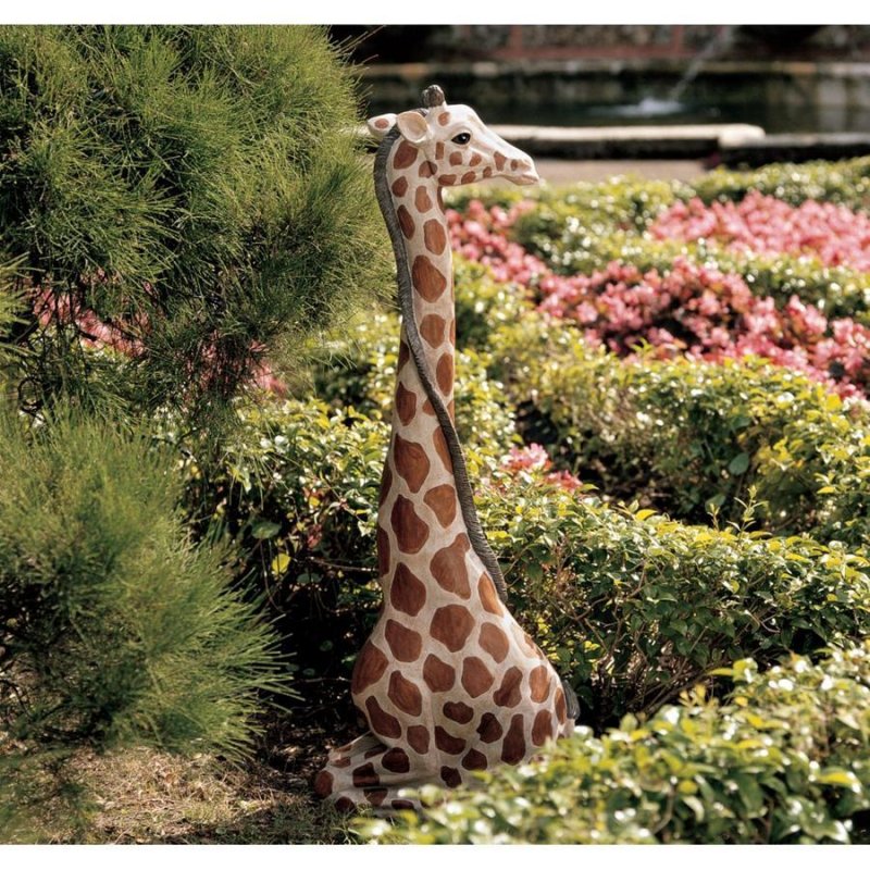 Жираф своими руками для сада