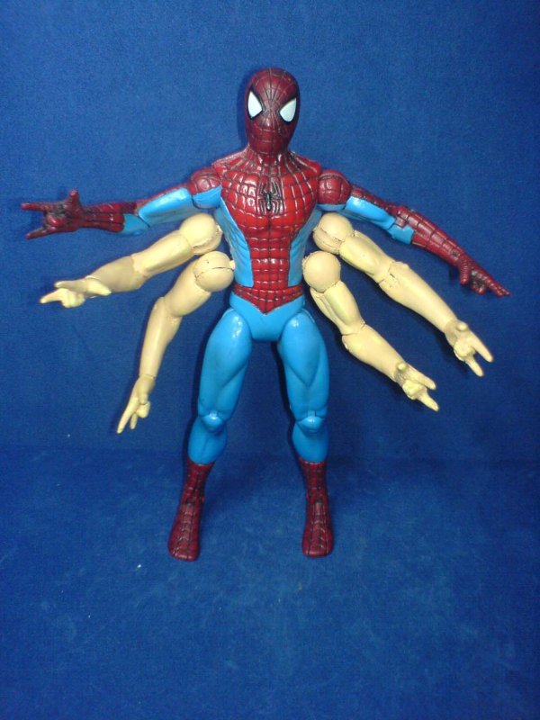 Вязаный костюм человека паука