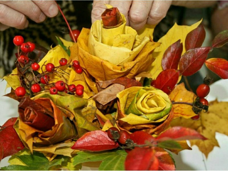 Осенний кленовый букет