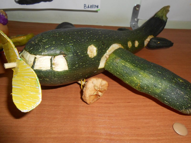 Акула из овощей поделка