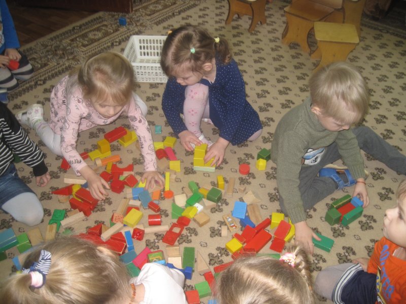 Пирамиды из 6 человек для малышей в МБДОУ