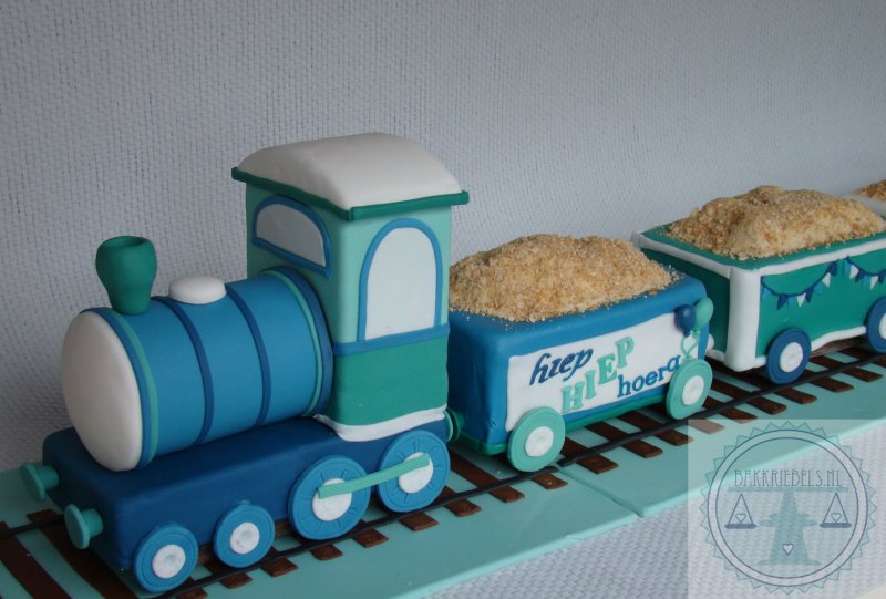 Торт поезд для мальчика
