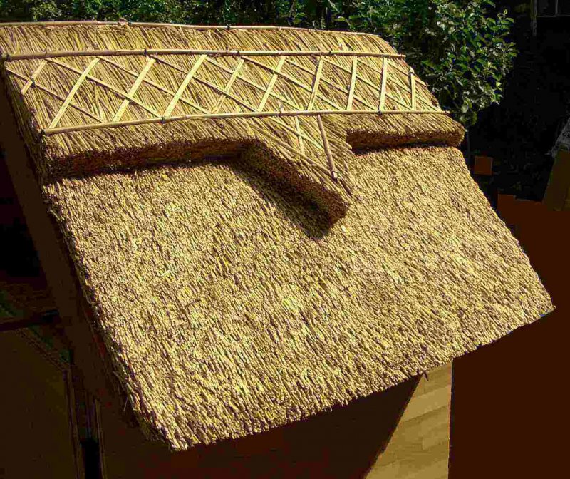 Плетение из камыша для крыши