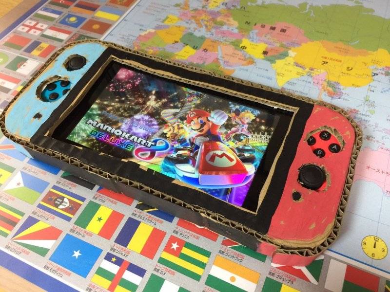 Игровая приставка Nintendo Switch из бумаги