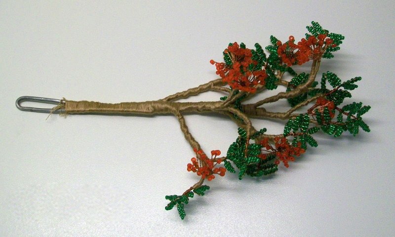 Бисерное деревце из рябины