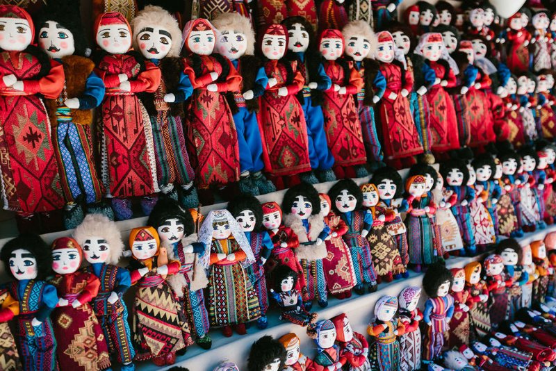 Ереван рынок Вернисаж куклы
