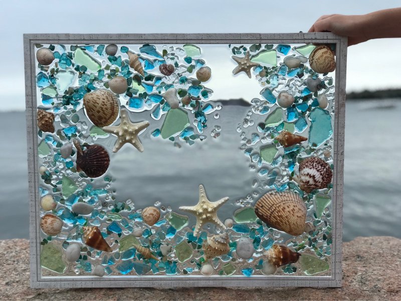 Панно из морских стеклышек