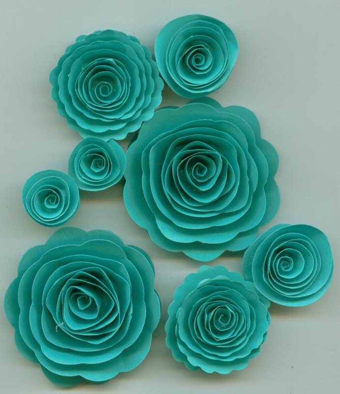 Спиральные цветы из бумаги
