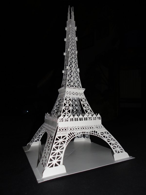 Бумажный макет Эйфелевой башни