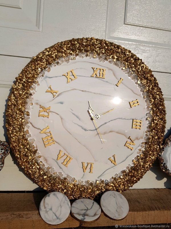 Часы настенные декорированные