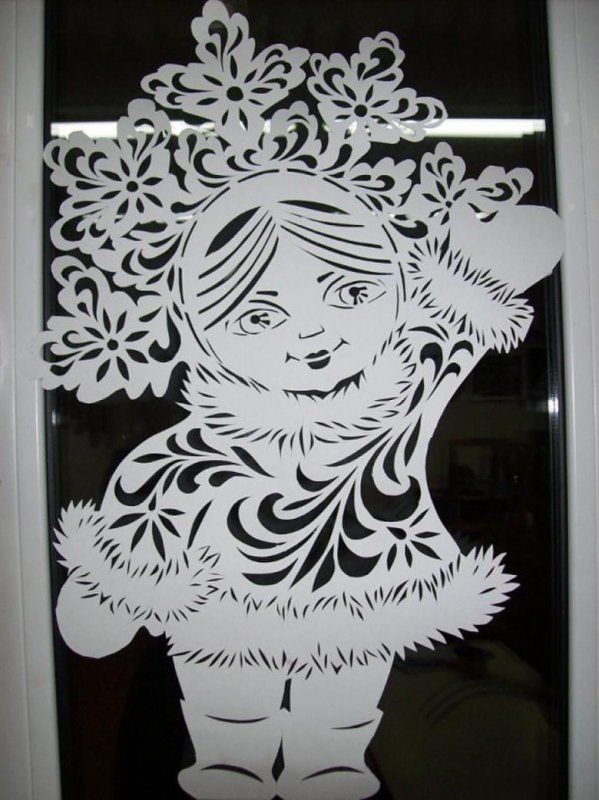Зимняя композиция на окно из бумаги