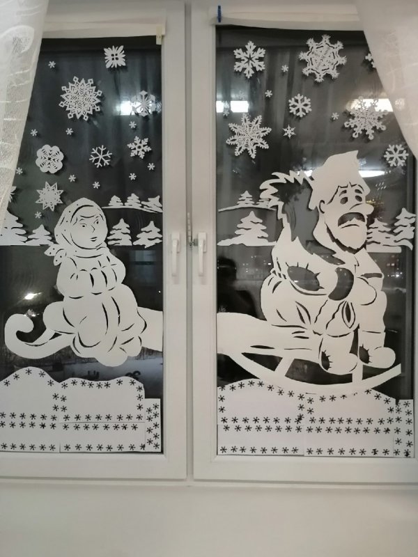 Украшение на окна по теме сказки Морозко