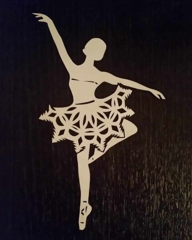 Бумажная балерина