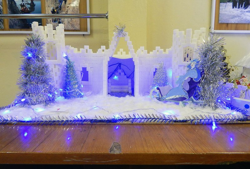 Замок снежной королевы из рафинада