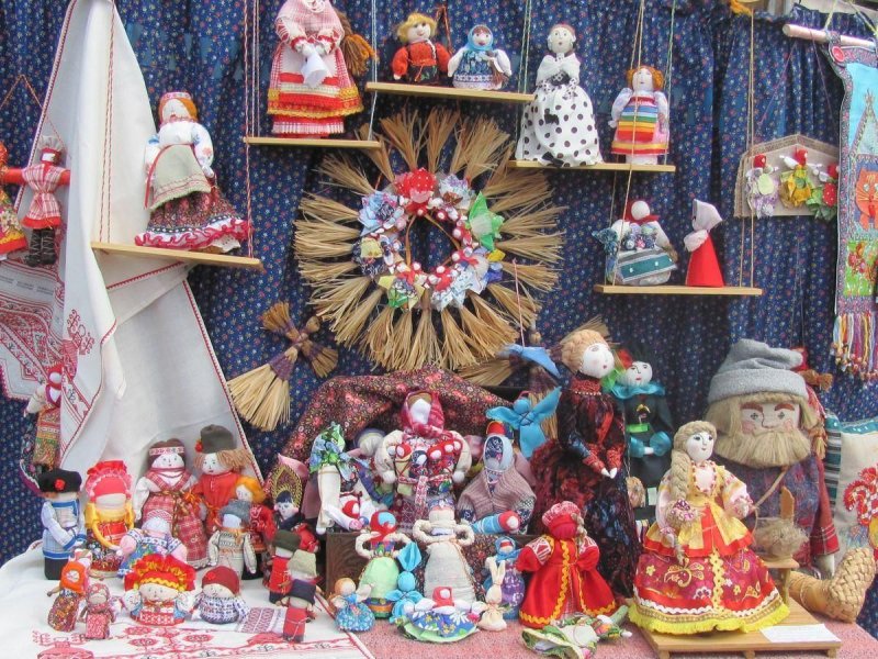 Выставка народных кукол