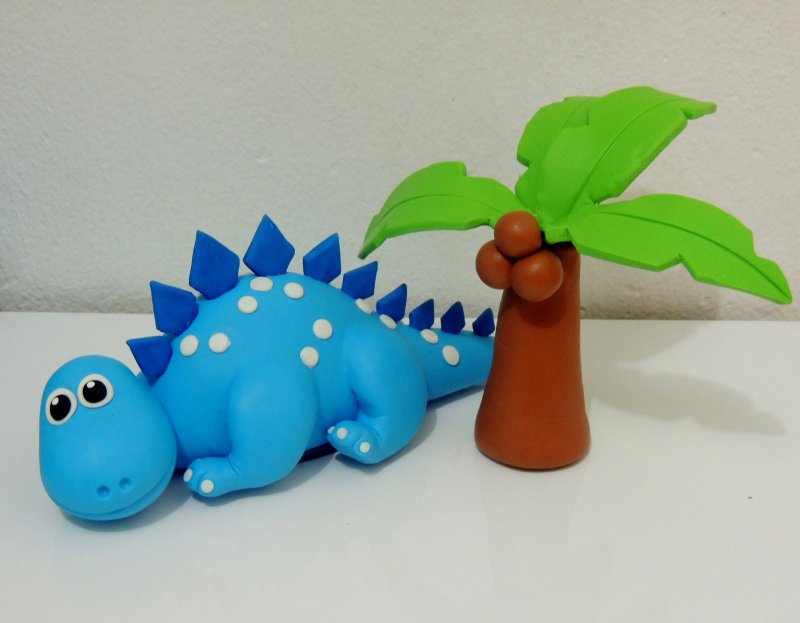 Динозавр из пластилина для детей