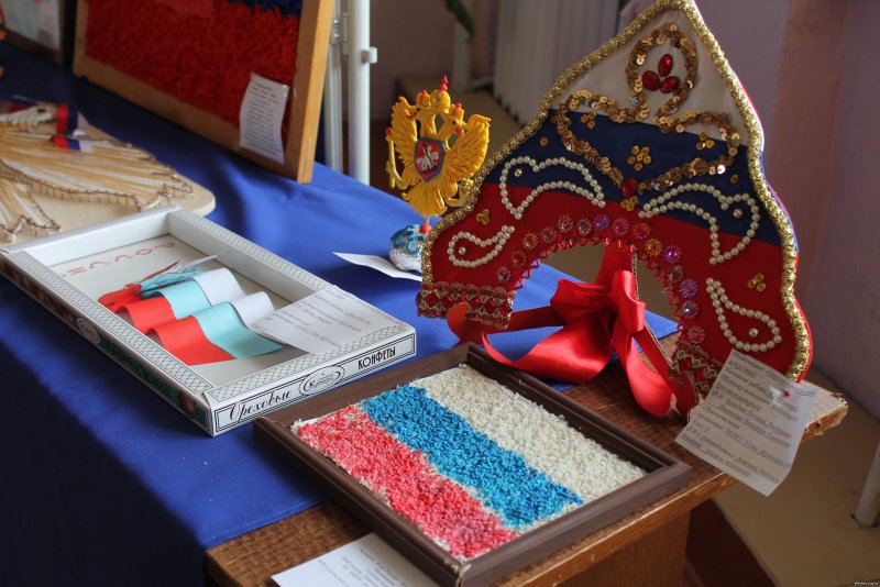 Поделка российский флаг в детском саду