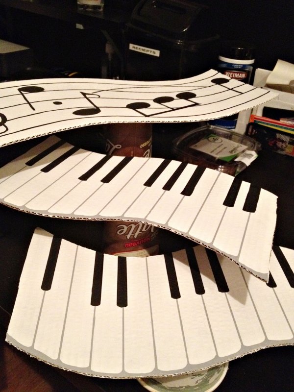 Музыкальные инструменты из бумаги