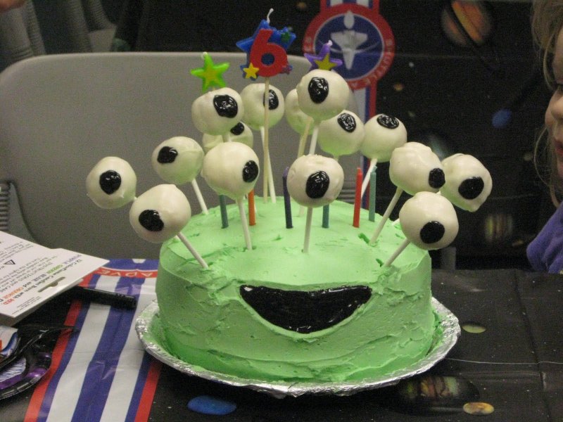 Торт инопланетянин детский