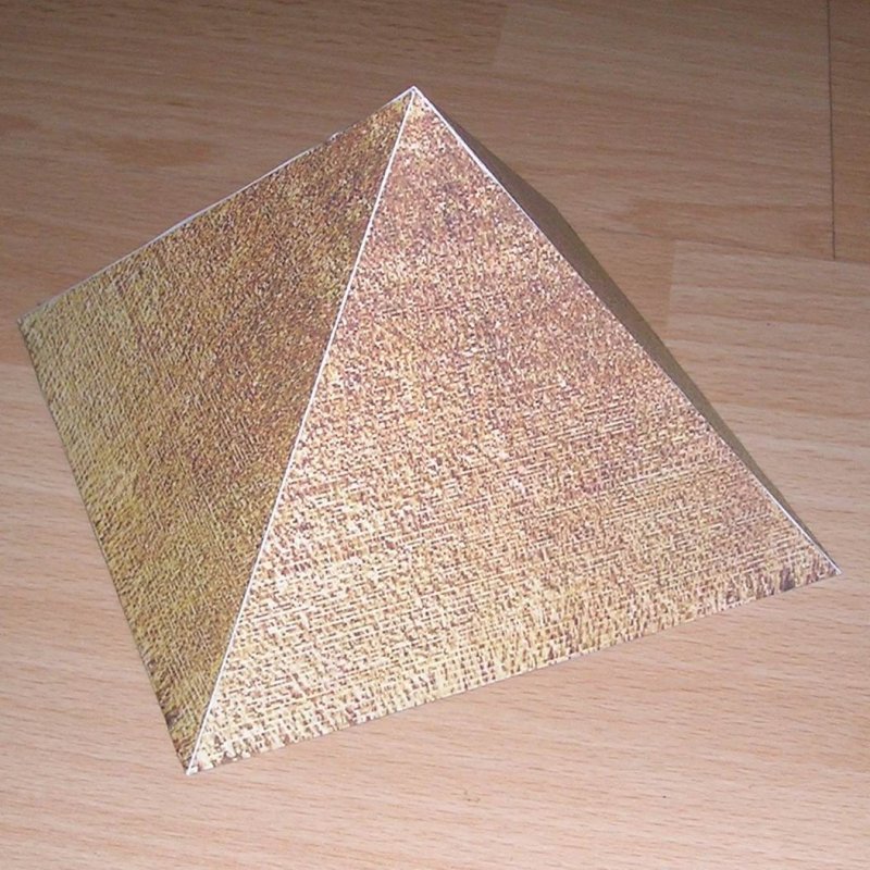 Модель пирамида поделка школа