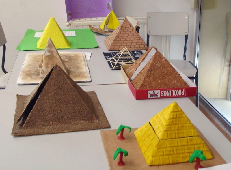 Пирамида поделка