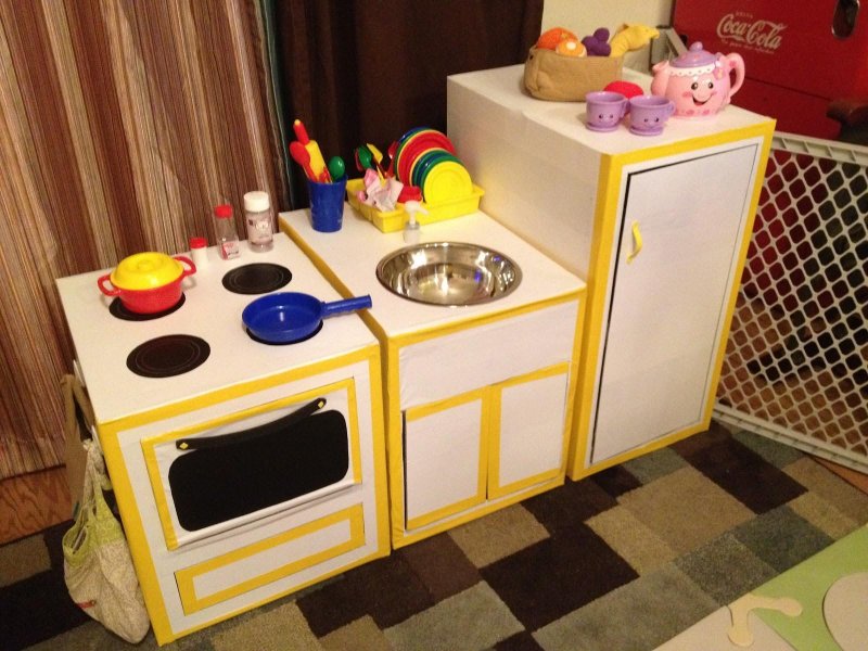 Детская кухня из гофрокартона