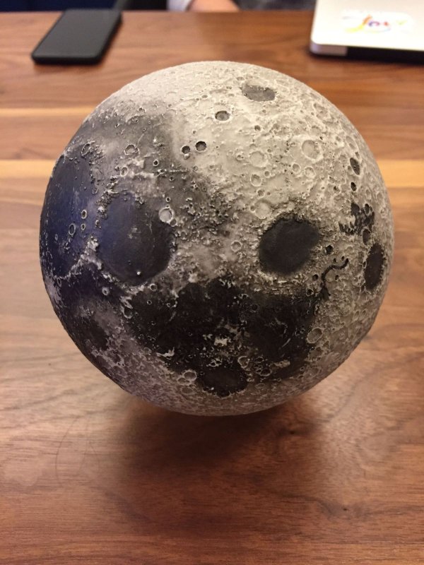 Luna Moon model