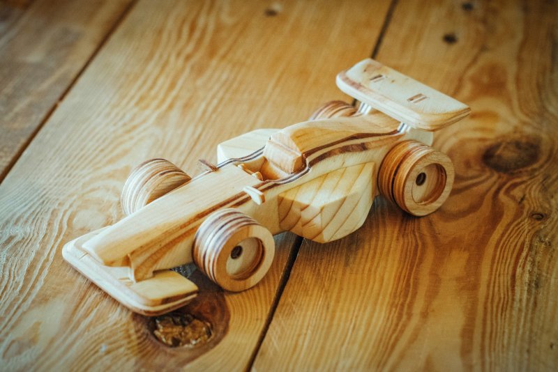 Игрушки из древесины
