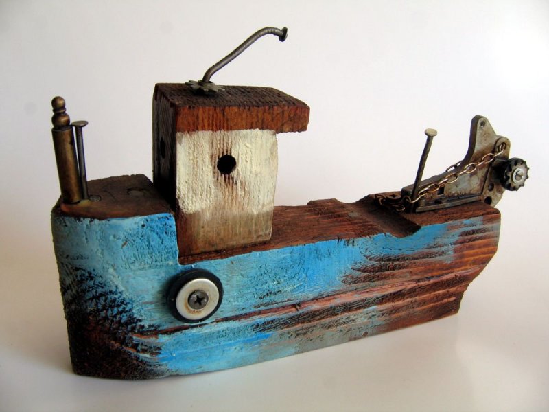 Кораблики из старых деревяшек