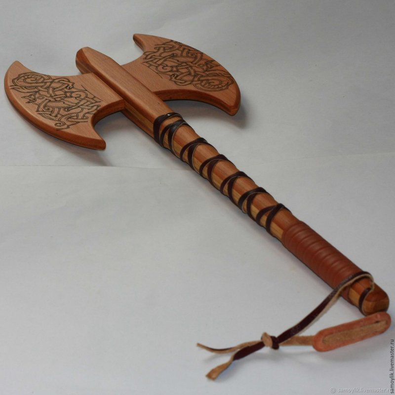 Самодельный меч из дерева