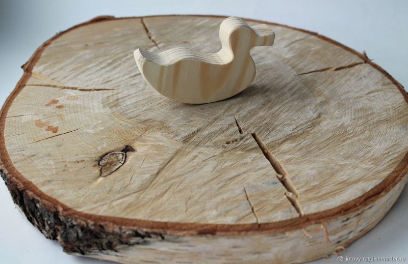 Вазы деревянной посуды
