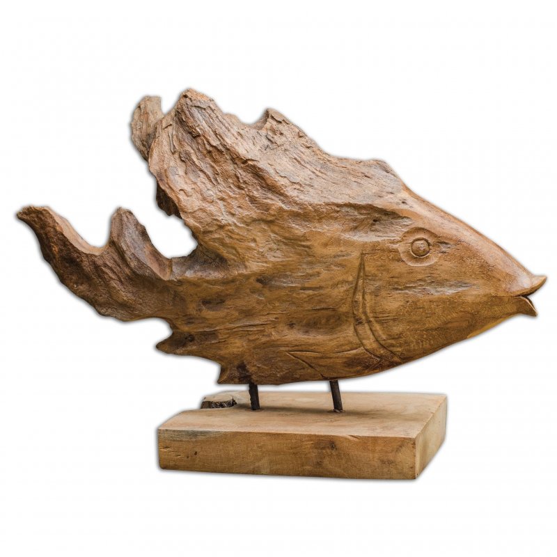 Скульптура рыбы из дерева