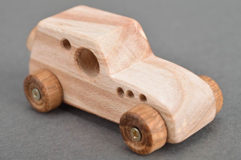 Простые деревянные игрушки