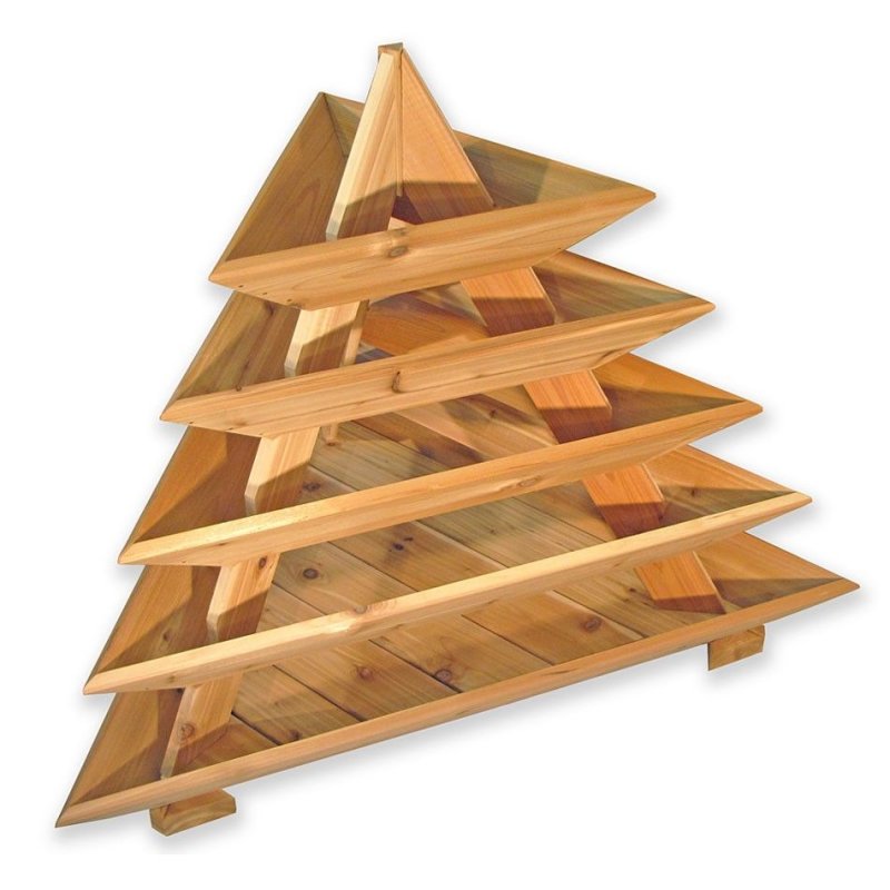 Деревянная клумба пирамида