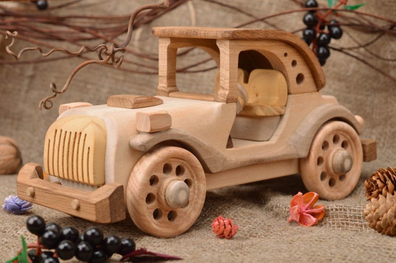 Модели автомобилей из дерева