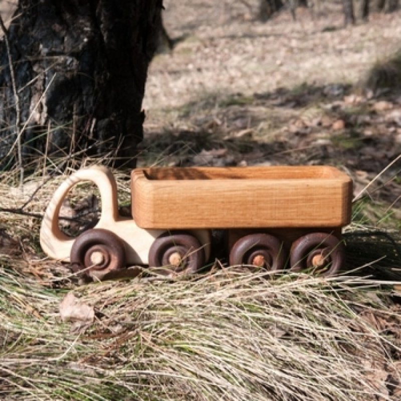 Игрушка машинка деревянная