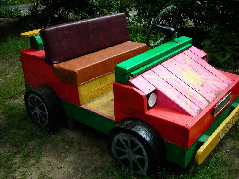 Машинка в детский сад на площадку